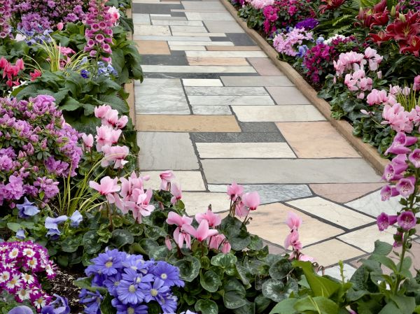 Cost of Garden Path Installation in Oconomowoc